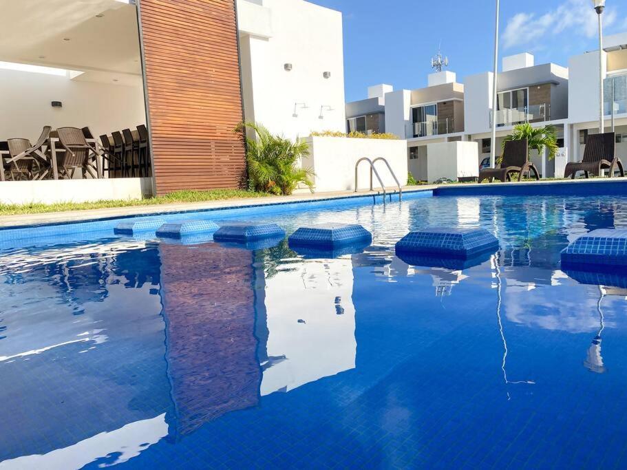 Hébergement de vacances 3br Beautiful House With Pool Close To The Beach! *