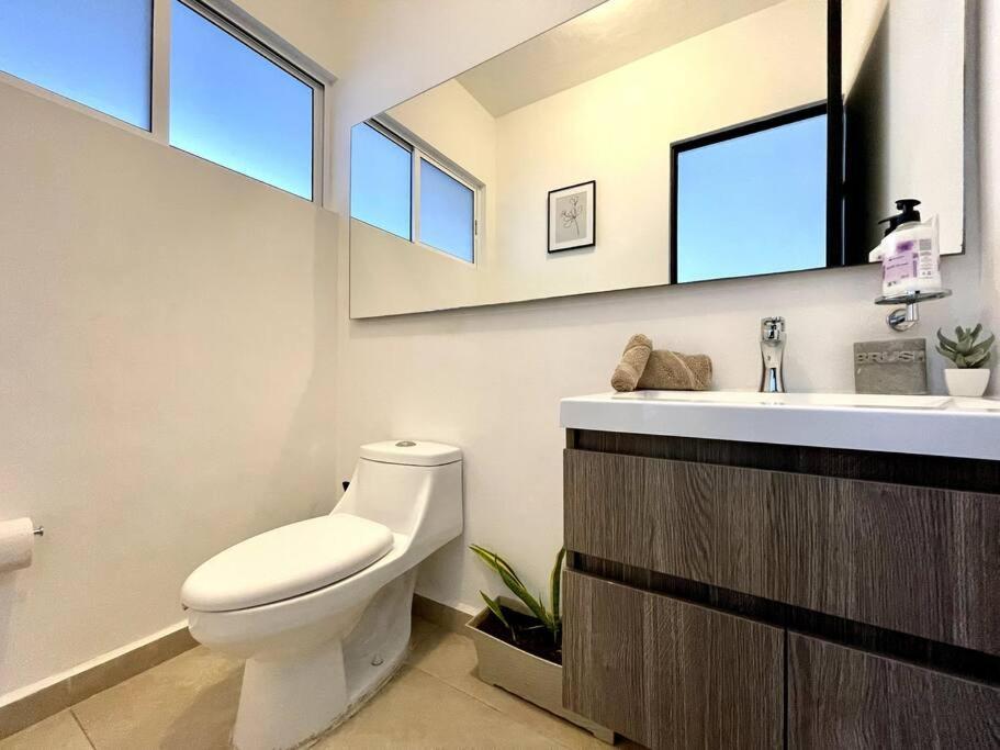 3br Beautiful House With Pool Close To The Beach! Hébergement de vacances